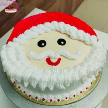 Christmas Cream Cake