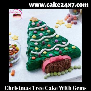 Christmas Tree Cake With Gems