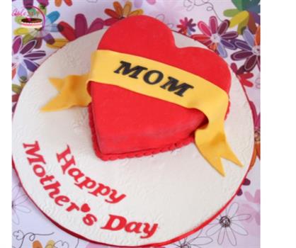 Heartshape Love Mom Fondant Cake