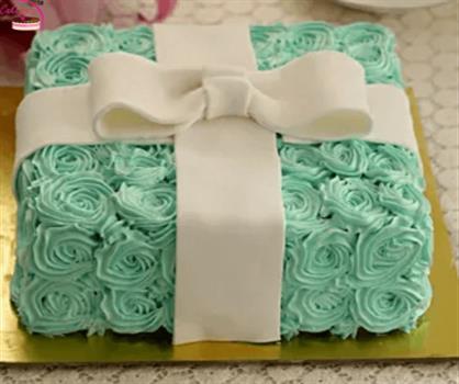 Floral Vanilla Designer Cream Cake
