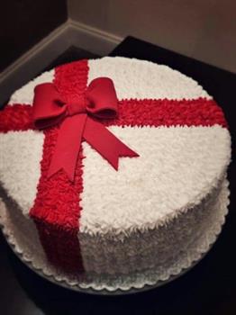 Red & White Valentine Vanilla Cake